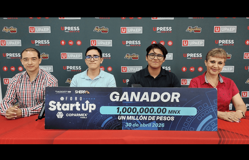 Equipo de NutriiApp en rueda de prensa con el reconocimiento del Foro Startup COPARMEX
